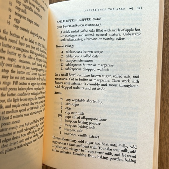 Vintage Delights of Apple Cookery by Lila Perl Sweet & Savory Apple Cookbook 60s - Picture 11 of 12